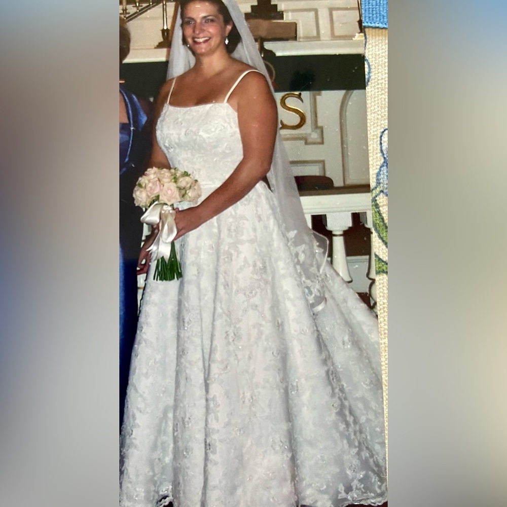 Mon Cheri Italian lace formal gown with train and bustle, size 16, pure white.